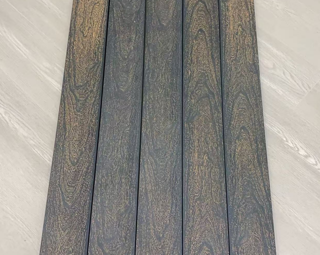 2025新的空心WPC木制塑料复合室外双色彩色甲板